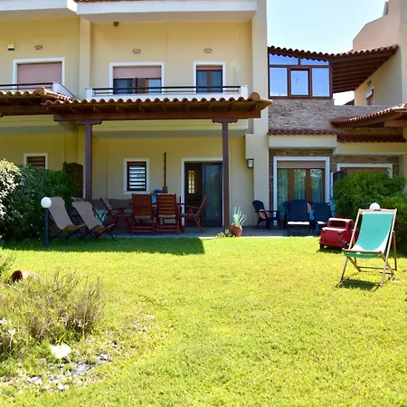 빌라 Relaxed Family With Garden, Just Steps From The In Fourka