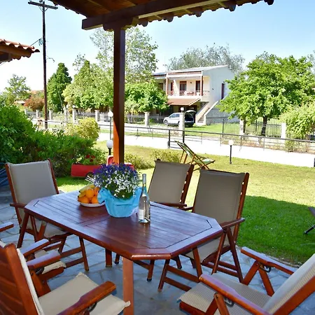וילה Relaxed Family With Garden, Just Steps From The In Fourka
