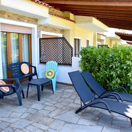 Relaxed Family With Garden, Just Steps From The In Fourka *