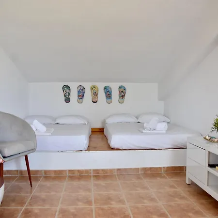 Relaxed Family With Garden, Just Steps From The In Fourka *